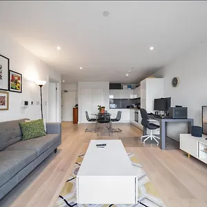 https://riverside-suites-and-apartments.brighton-hotels-england.com